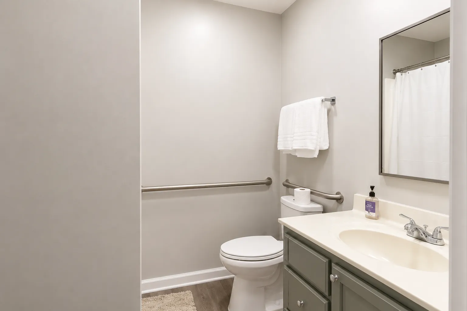 Private ensuite bathroom